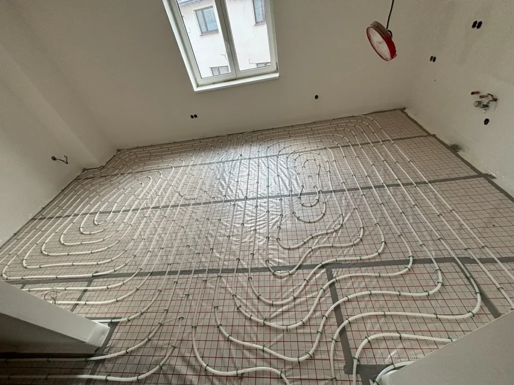 Reference / Podlahové topení
Instalace podlahového topení Morava