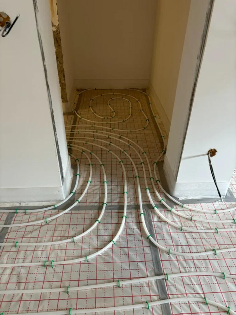 Reference / Podlahové topení
Instalace podlahového topení Morava